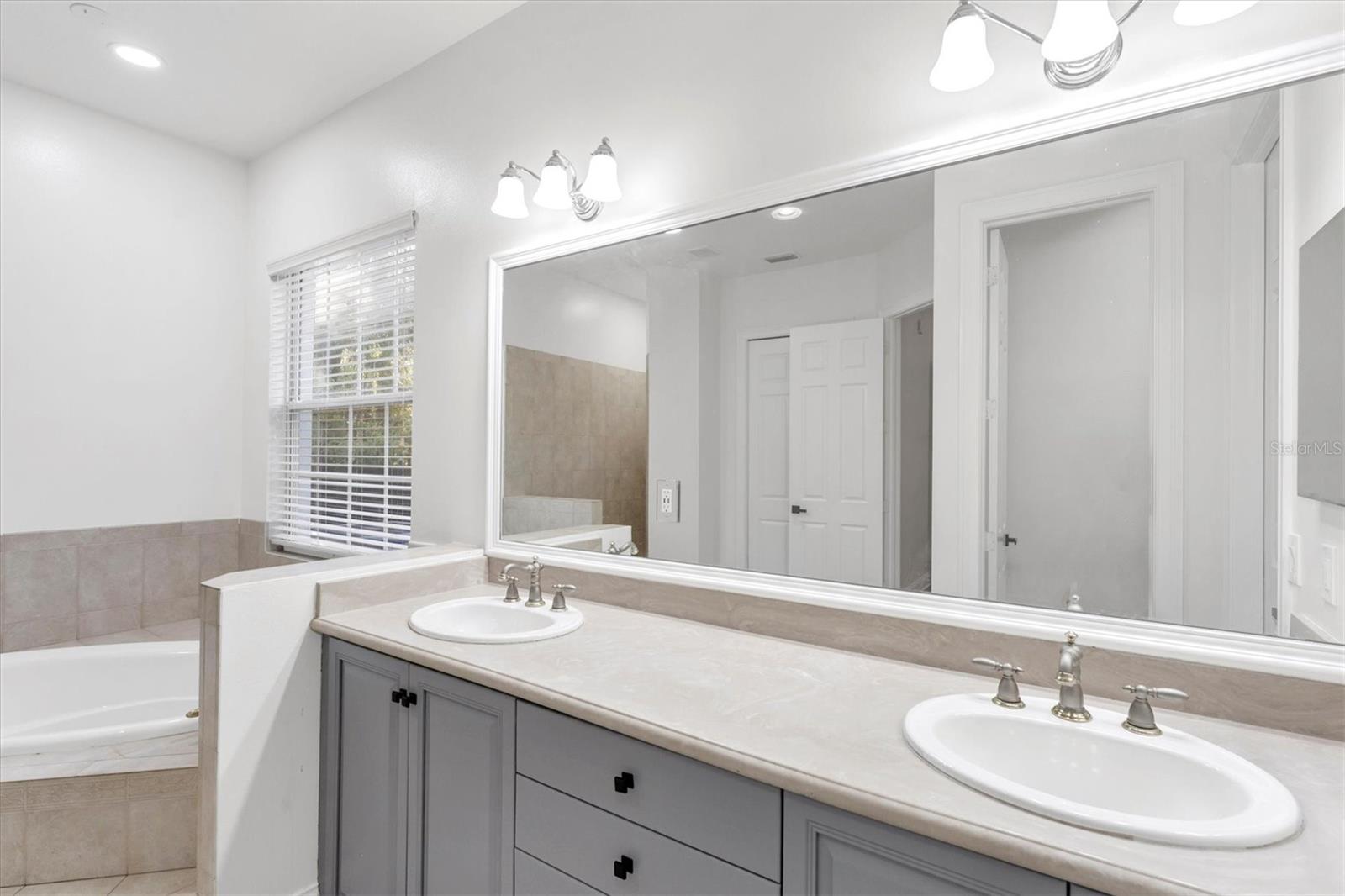 10818 TRADITION LOOP, TAMPA, FL, 33618