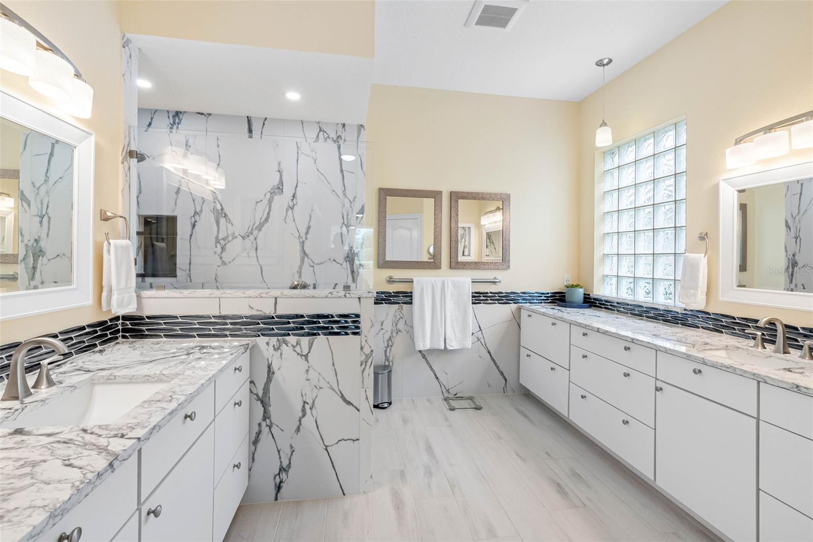 9897 SAGO POINT DR, SEMINOLE, FL, 33777