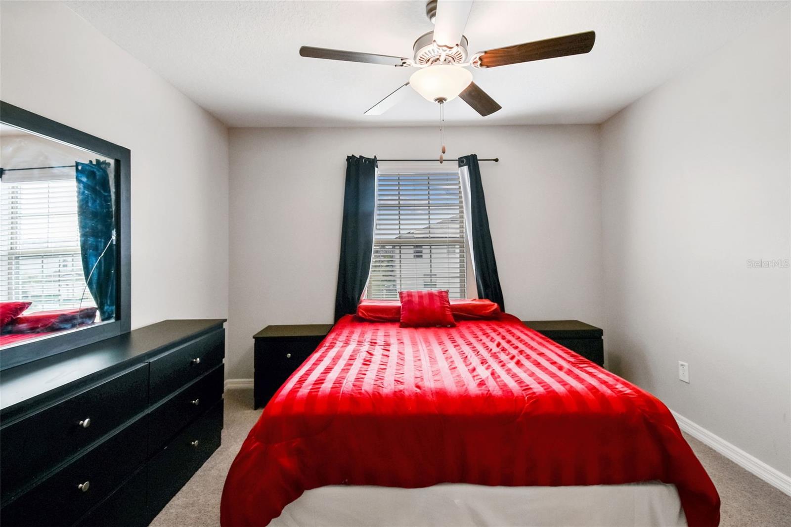 633 ROYAL EMPRESS DR, RUSKIN, FL, 33570