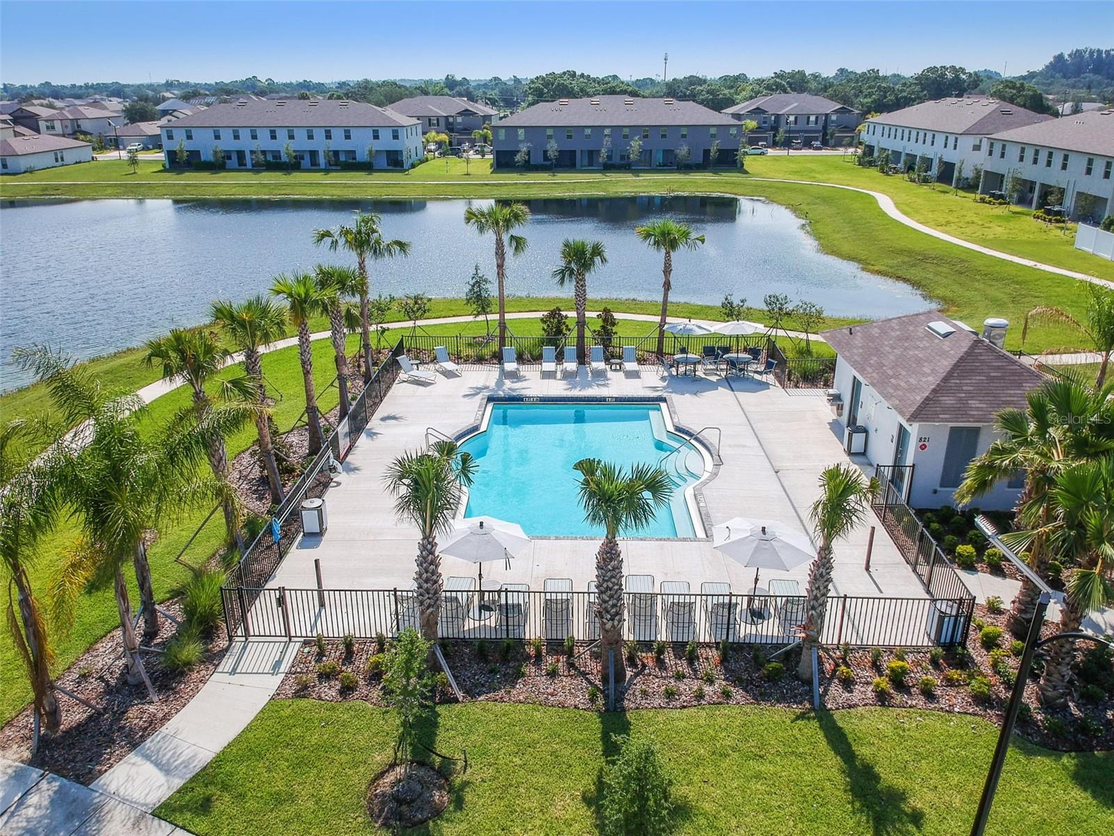 633 ROYAL EMPRESS DR, RUSKIN, FL, 33570