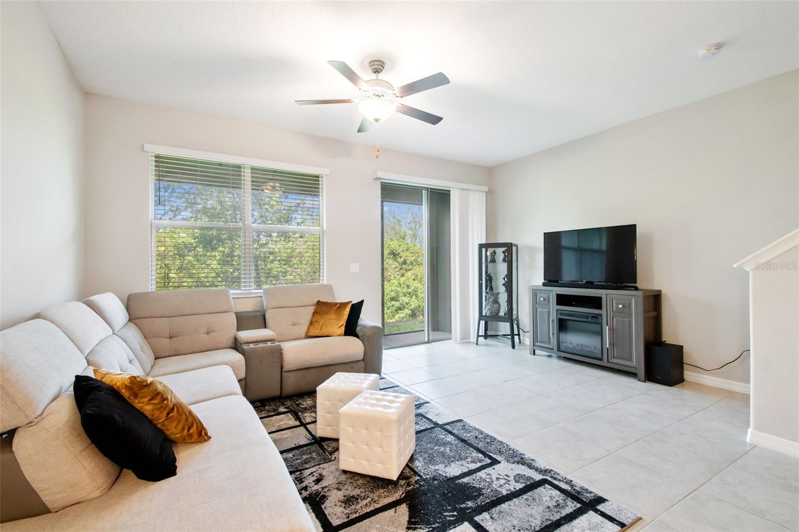 633 ROYAL EMPRESS DR, RUSKIN, FL, 33570