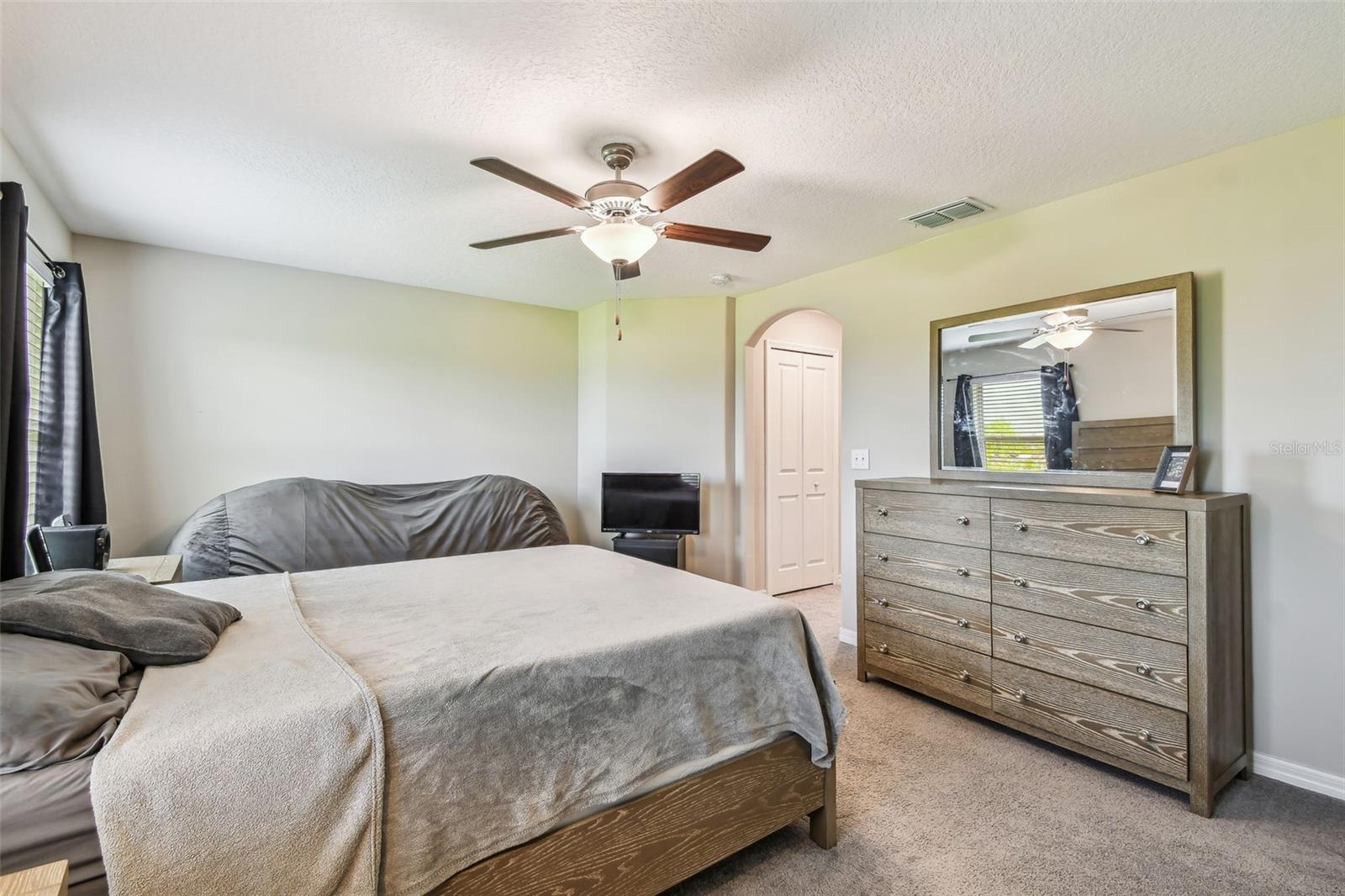 633 ROYAL EMPRESS DR, RUSKIN, FL, 33570