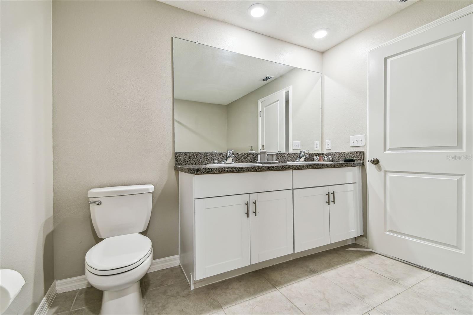 633 ROYAL EMPRESS DR, RUSKIN, FL, 33570