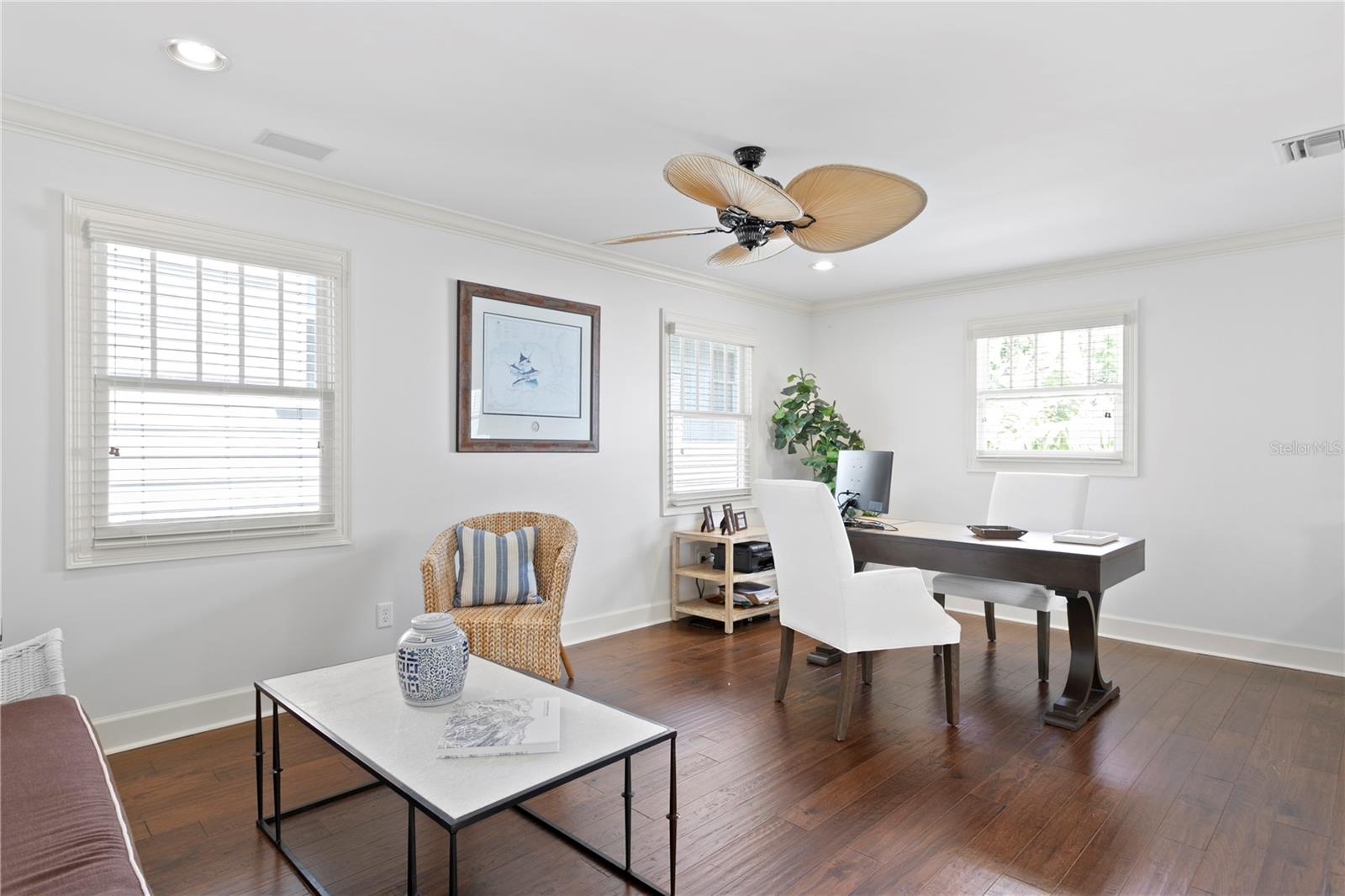 2512 W SUNSET DR, TAMPA, FL, 33629
