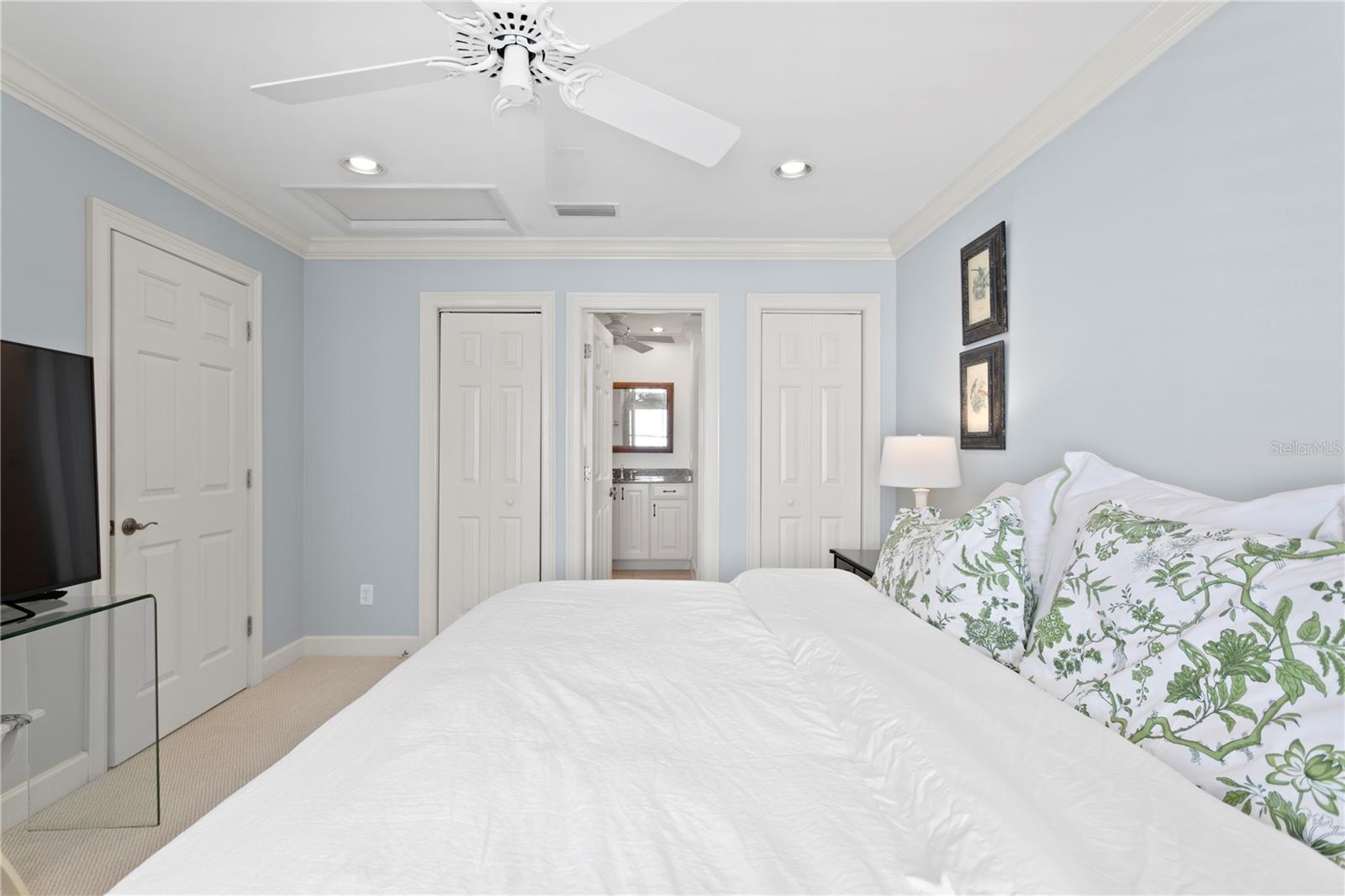 2512 W SUNSET DR, TAMPA, FL, 33629