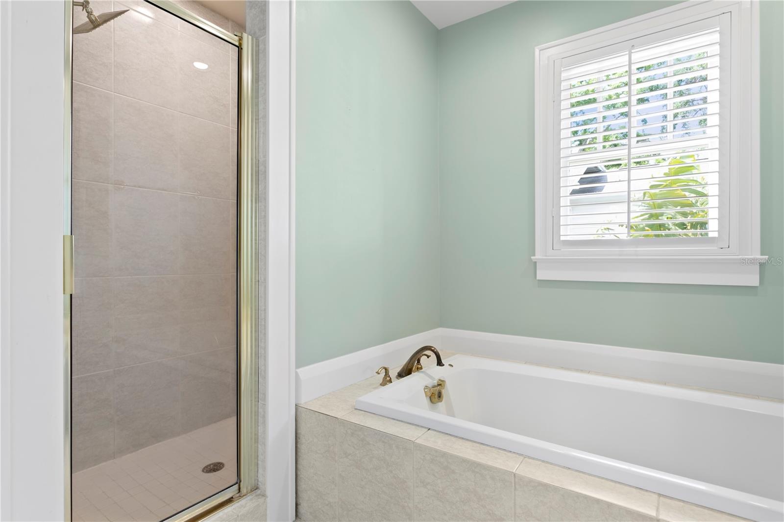 2512 W SUNSET DR, TAMPA, FL, 33629
