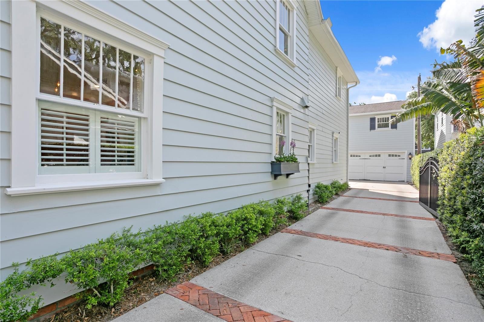 2512 W SUNSET DR, TAMPA, FL, 33629