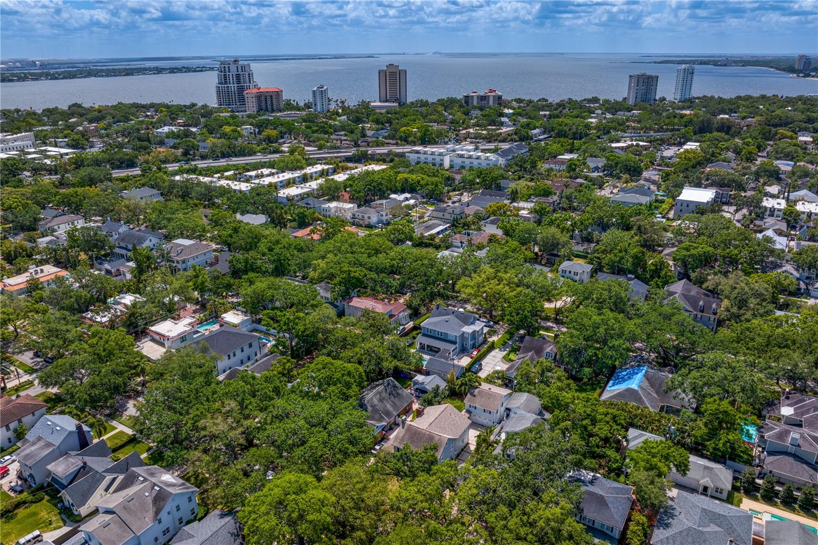 2512 W SUNSET DR, TAMPA, FL, 33629