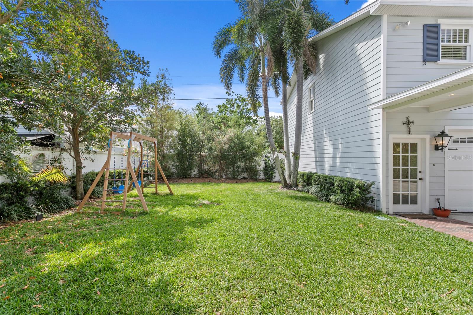 2512 W SUNSET DR, TAMPA, FL, 33629