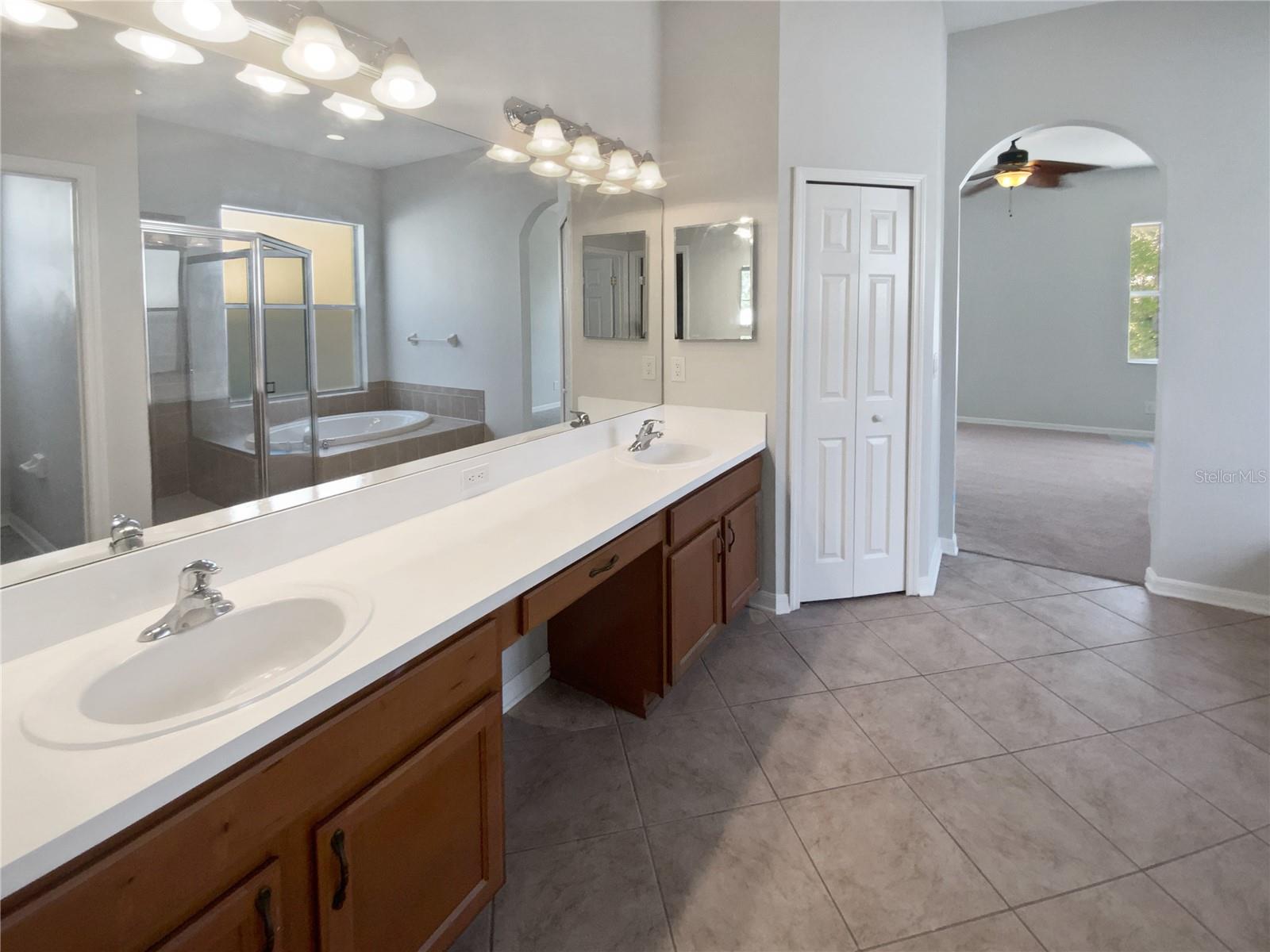 4249 HAWKSLEY PL, WESLEY CHAPEL, FL, 33545