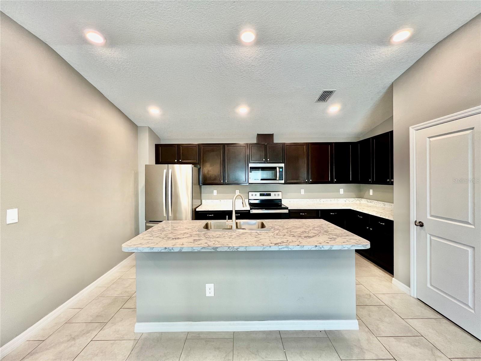 7315 SUNSHINE BRIDGE AVE, GIBSONTON, FL, 33534
