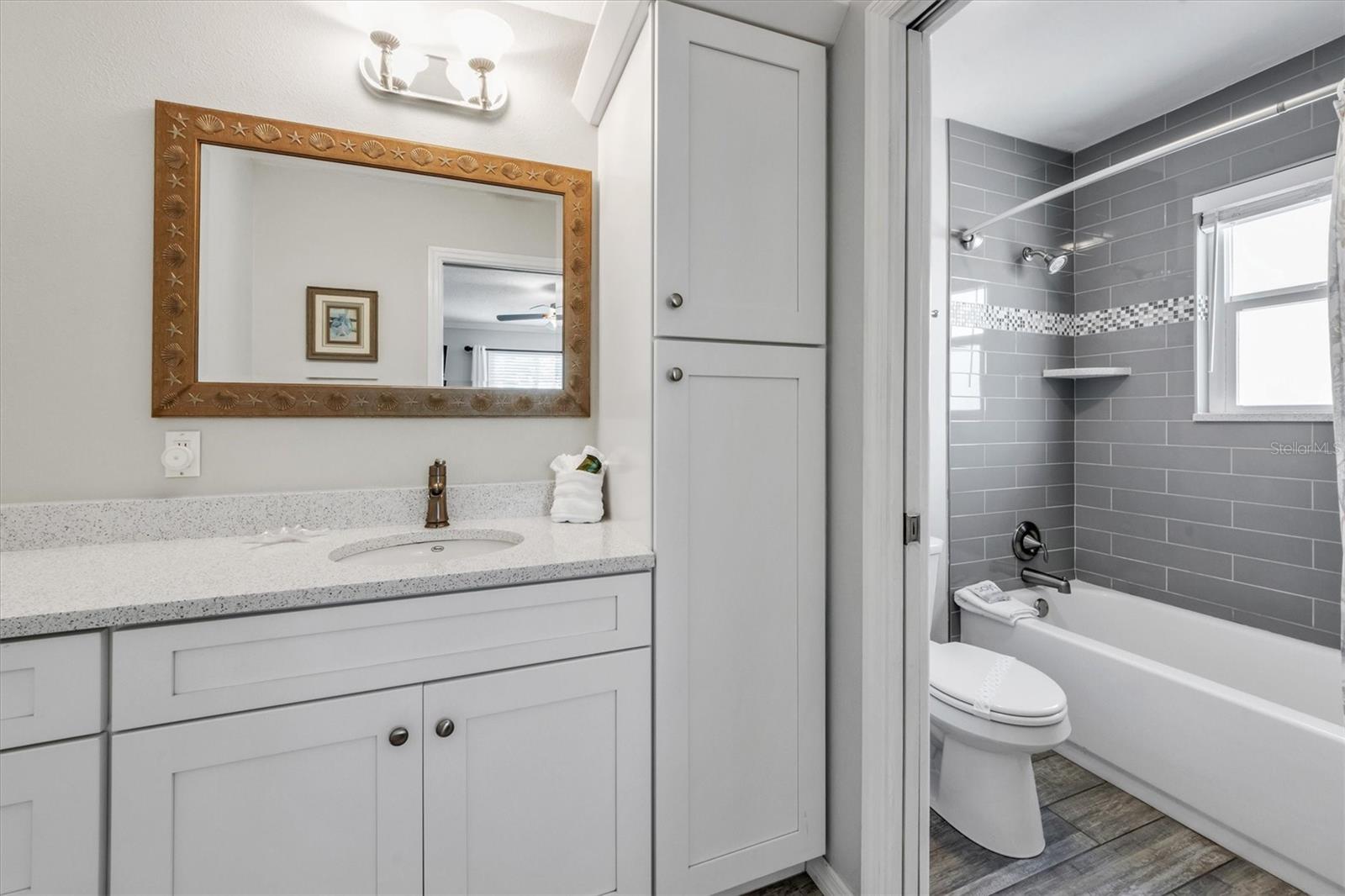 216 69TH ST, HOLMES BEACH, FL, 34217