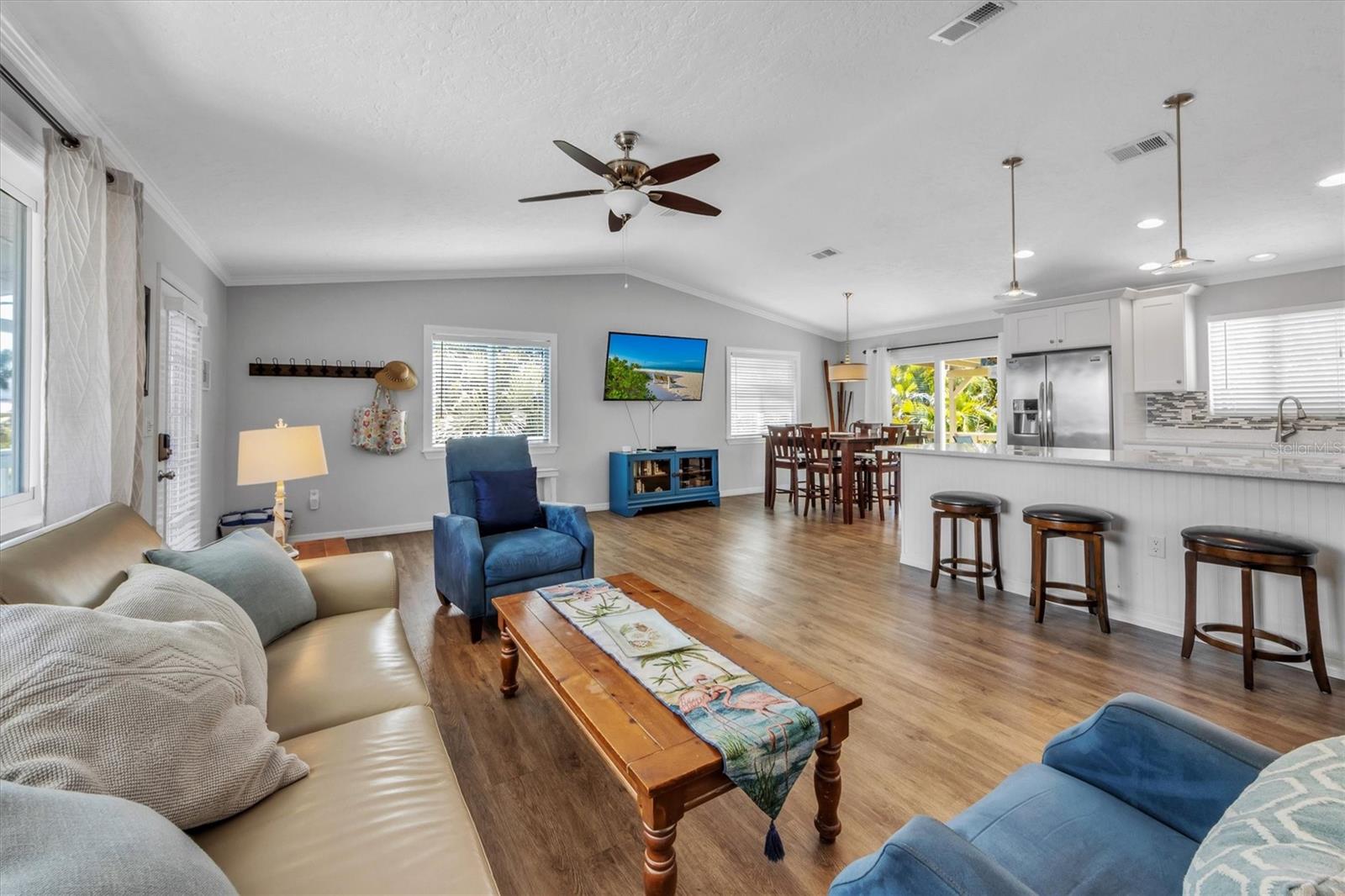 216 69TH ST, HOLMES BEACH, FL, 34217