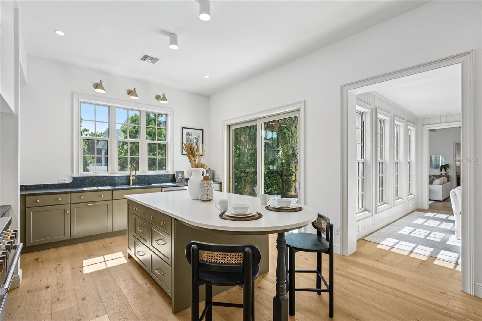 413 W PARK AVE #1, TAMPA, FL, 33602