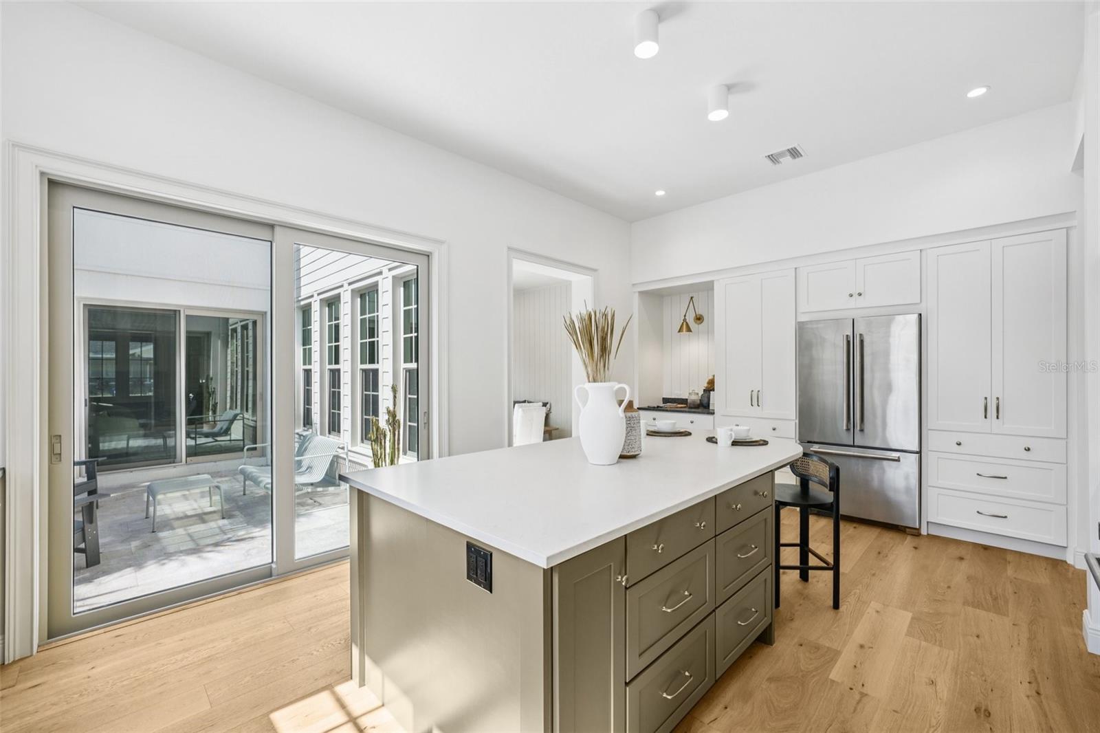 413 W PARK AVE #1, TAMPA, FL, 33602