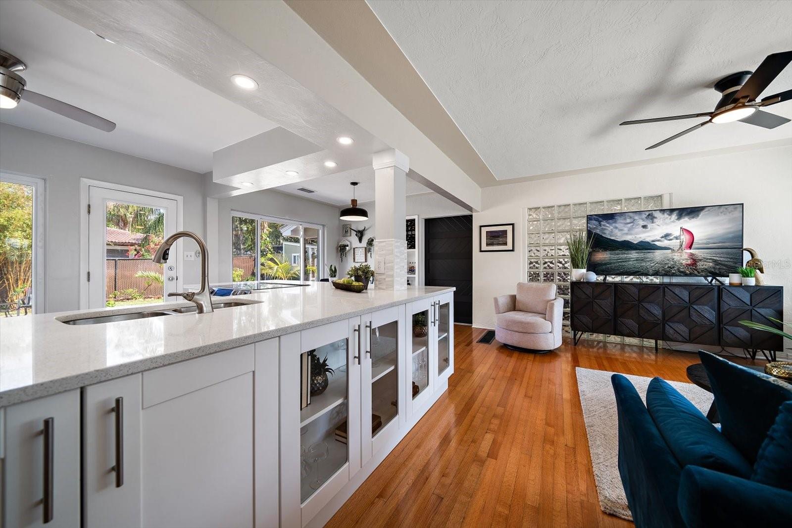 7909 GARDEN DR N, ST PETERSBURG, FL, 33710