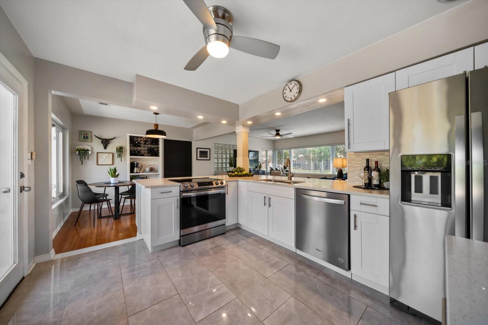 7909 GARDEN DR N, ST PETERSBURG, FL, 33710
