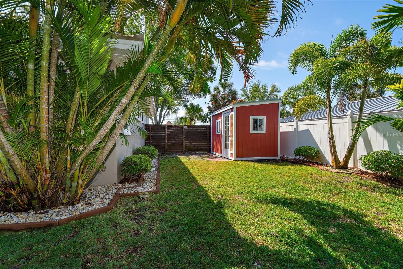 7909 GARDEN DR N, ST PETERSBURG, FL, 33710