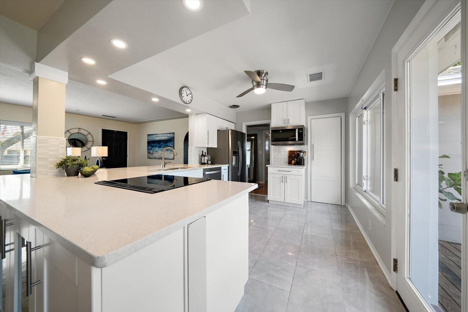 7909 GARDEN DR N, ST PETERSBURG, FL, 33710
