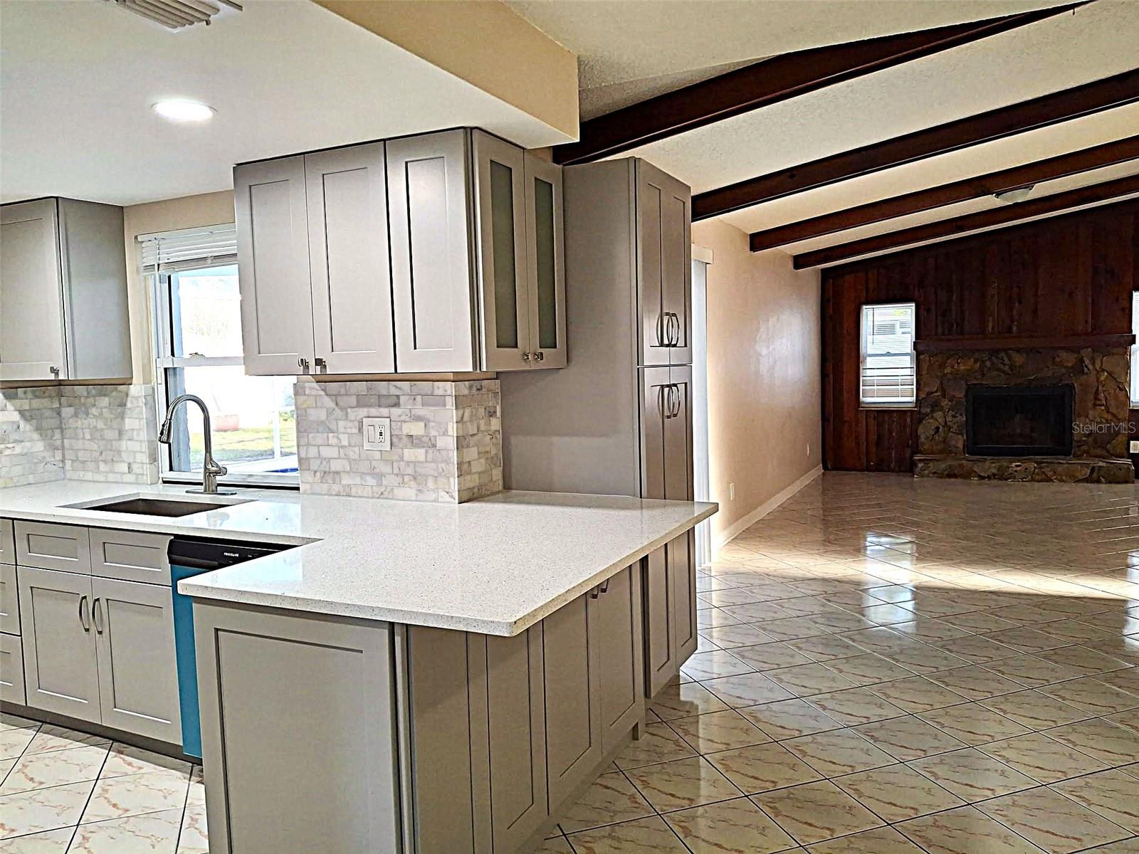 8308 123RD AVE, LARGO, FL, 33773