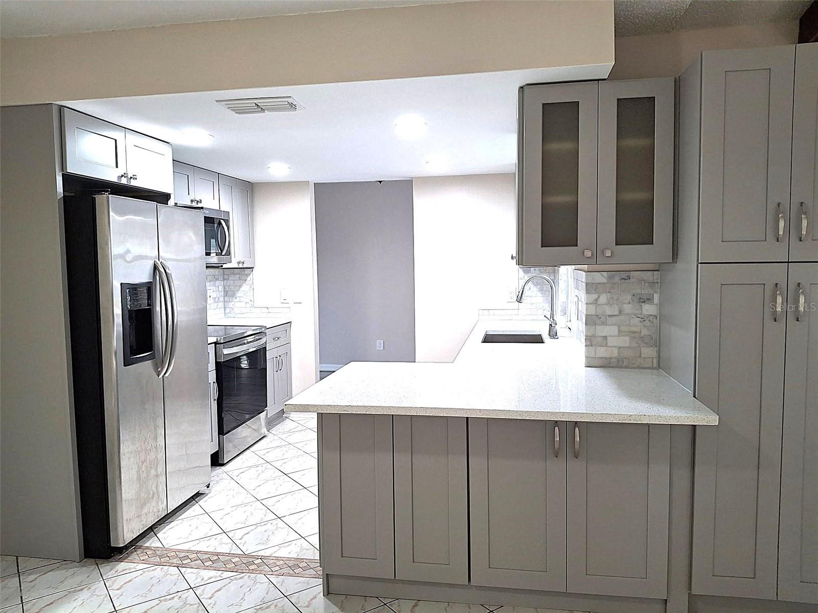 8308 123RD AVE, LARGO, FL, 33773