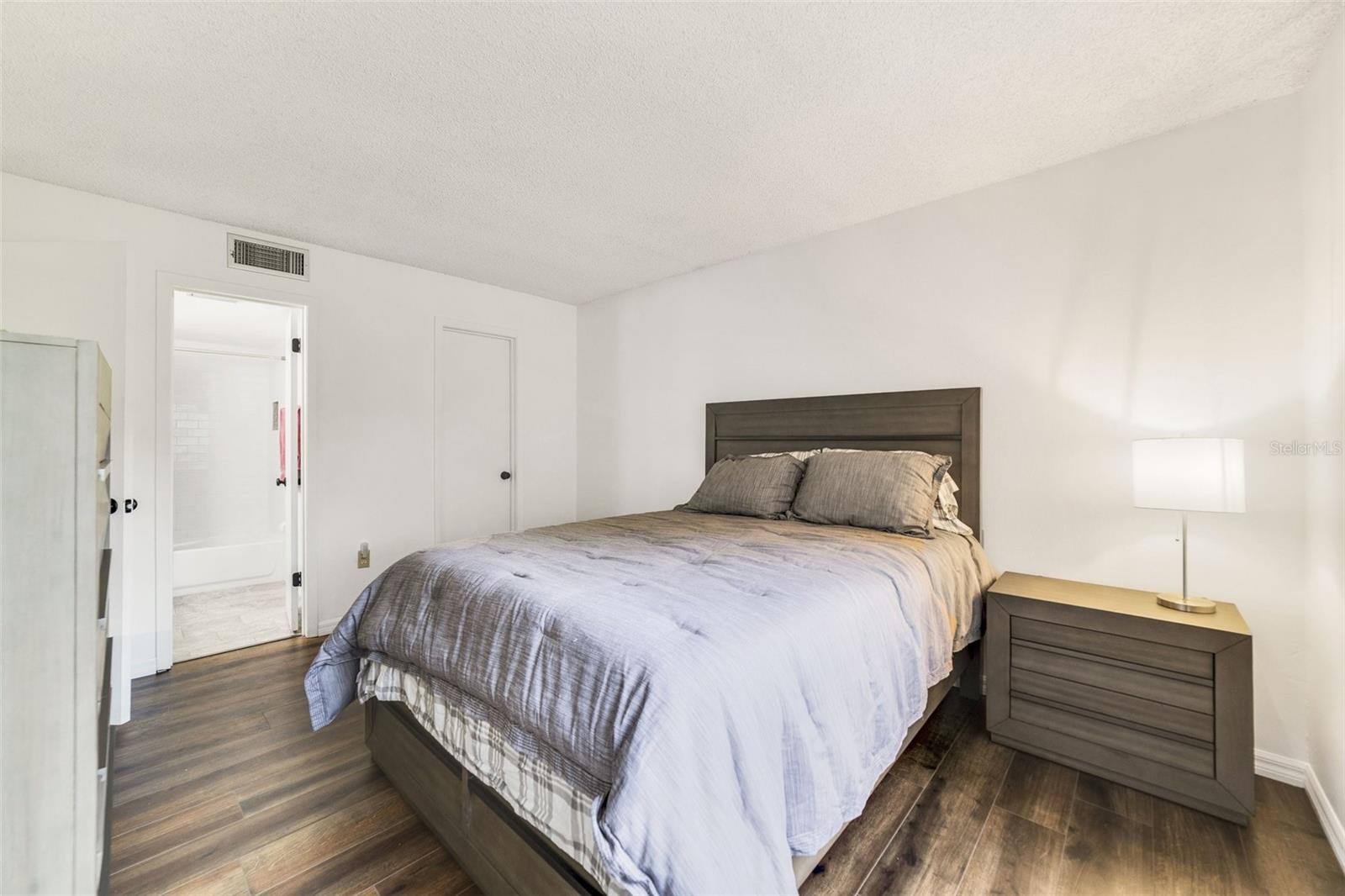 3294 S SEMORAN BLVD #14, ORLANDO, FL, 32822