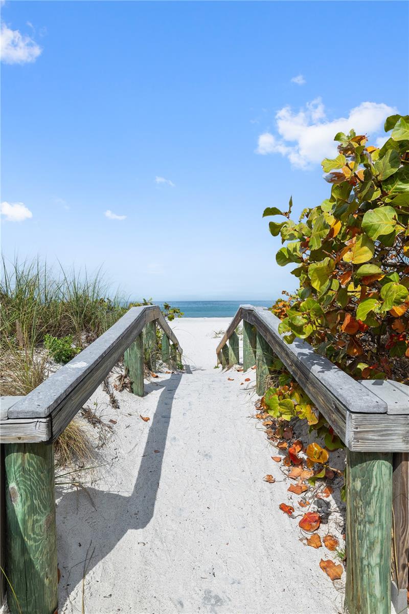 205 GULF WAY, ST PETE BEACH, FL, 33706