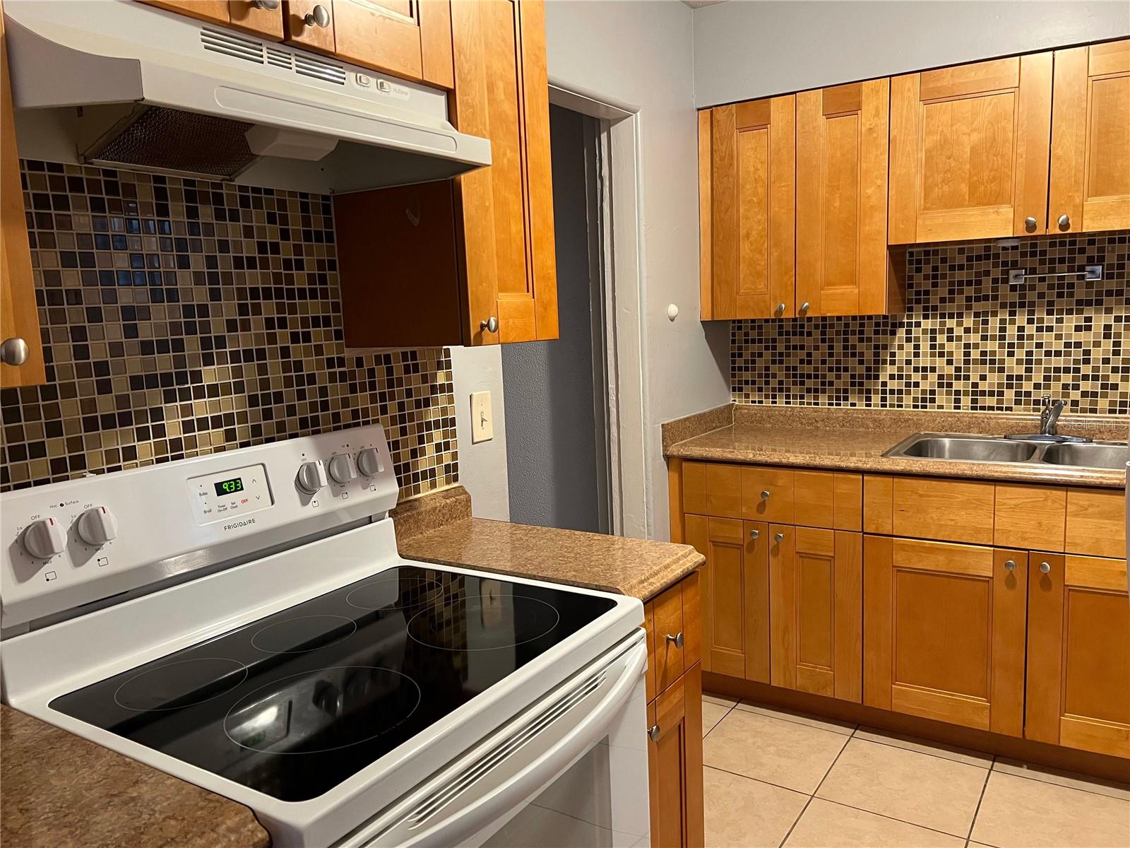 5211 JERSEY AVE S, GULFPORT, FL, 33707