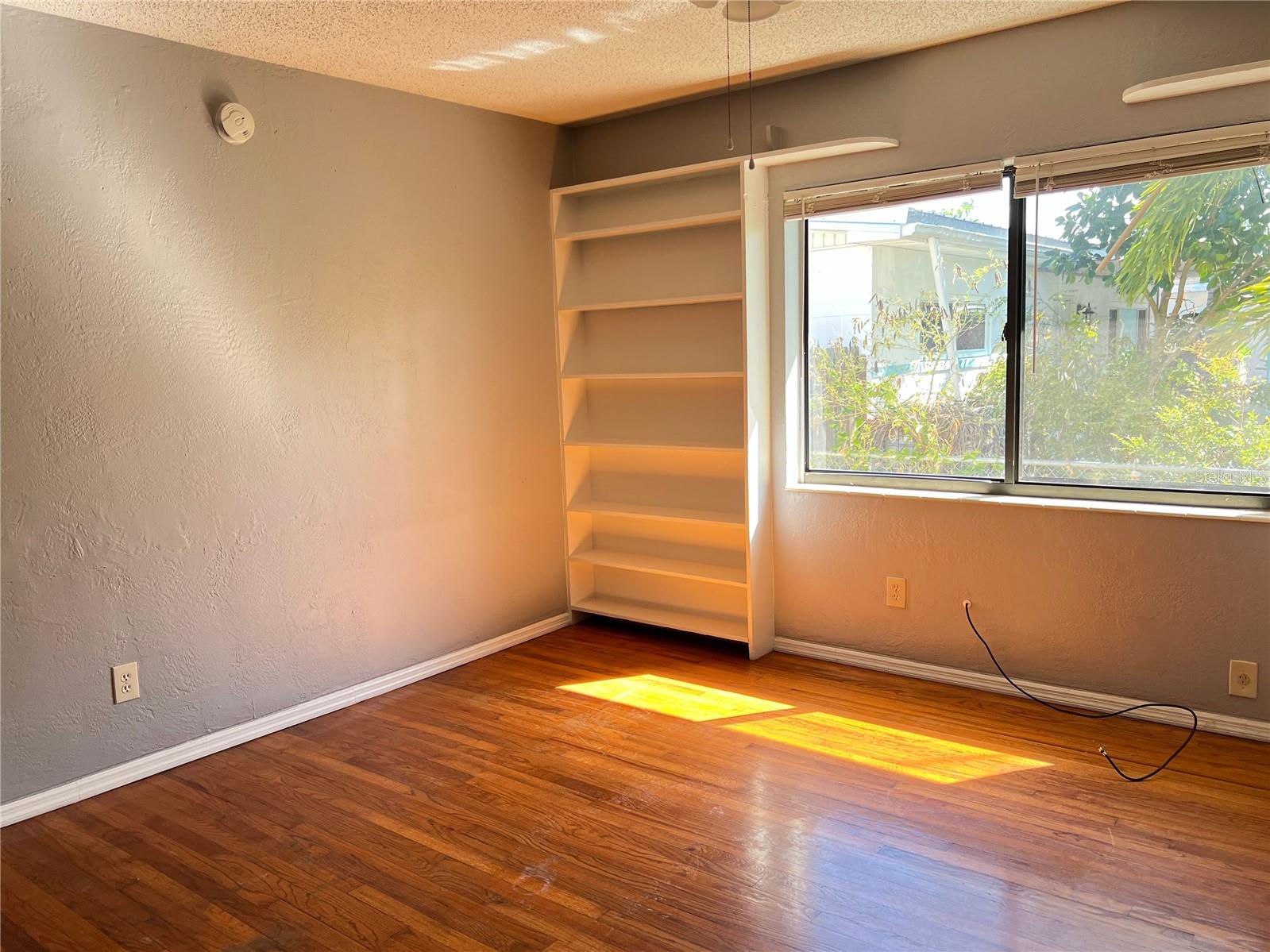 5211 JERSEY AVE S, GULFPORT, FL, 33707