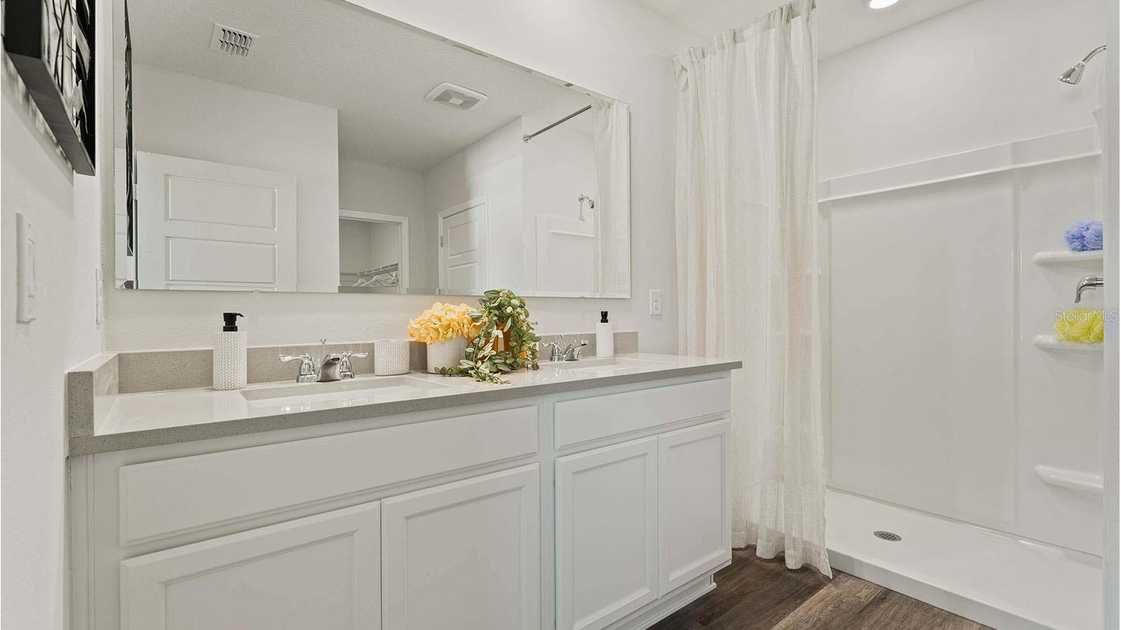 1078 CLAY BLVD, TAVARES, FL, 32778