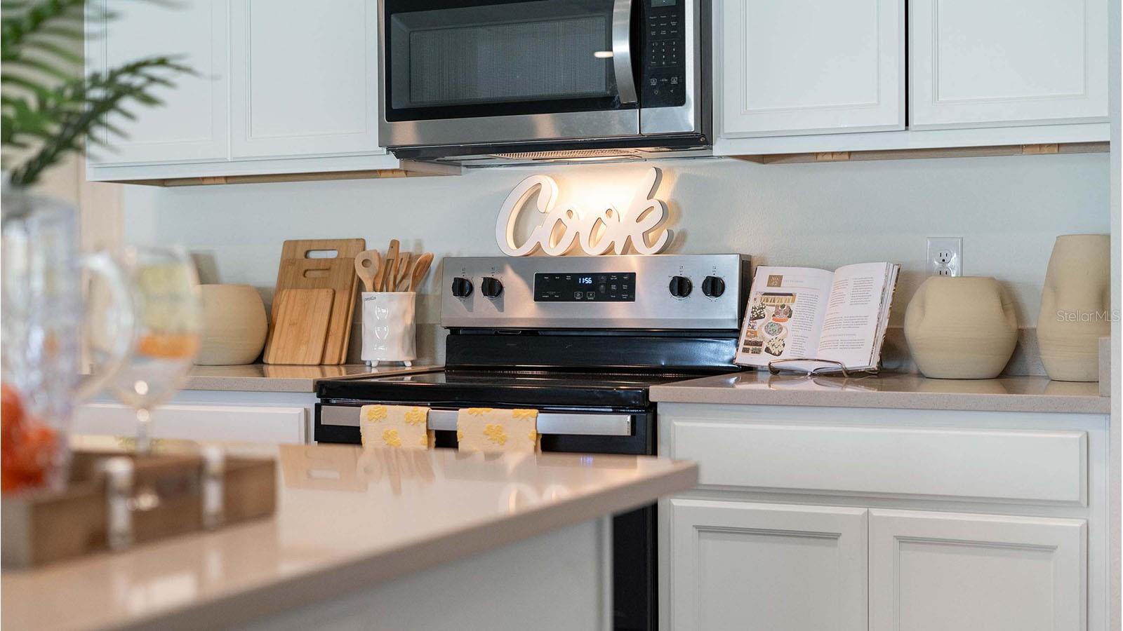 1078 CLAY BLVD, TAVARES, FL, 32778