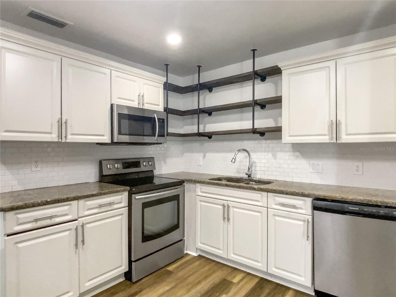 1115 31ST ST W, BRADENTON, FL, 34205