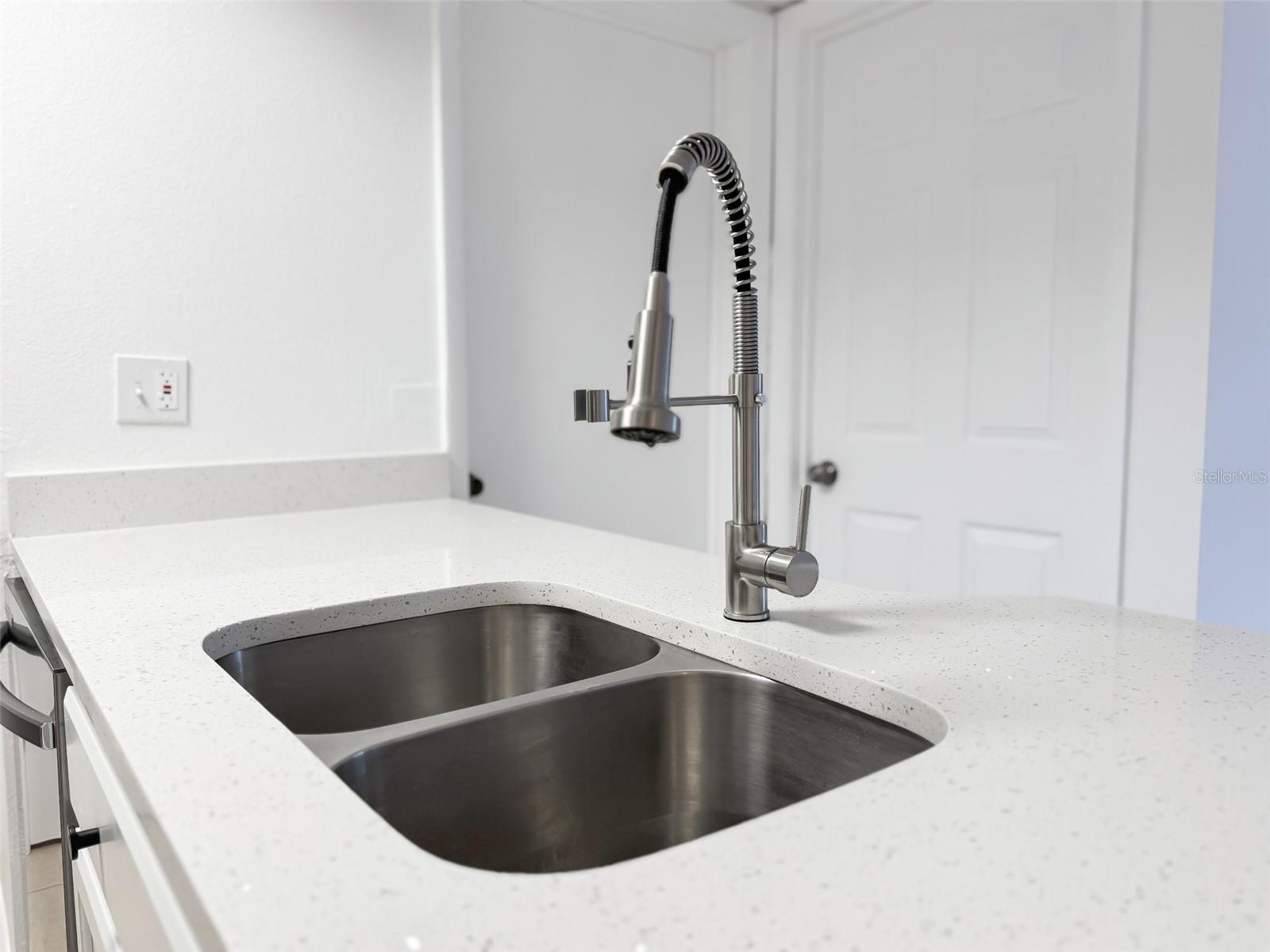 3028 PARKWAY BLVD #105, KISSIMMEE, FL, 34747