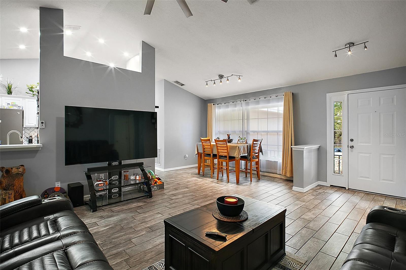 831 WHISPER SOUND, MINNEOLA, FL, 34715