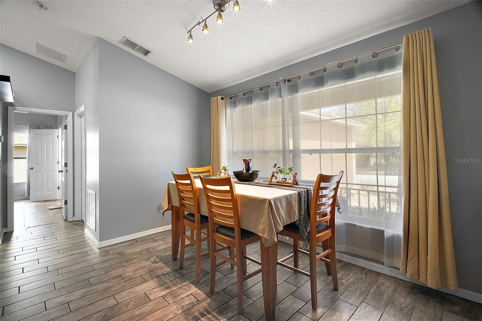 831 WHISPER SOUND, MINNEOLA, FL, 34715