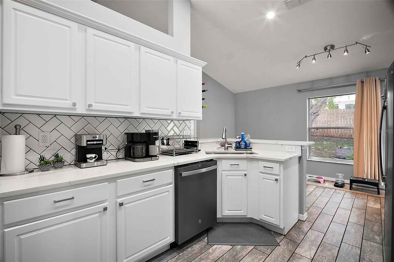 831 WHISPER SOUND, MINNEOLA, FL, 34715