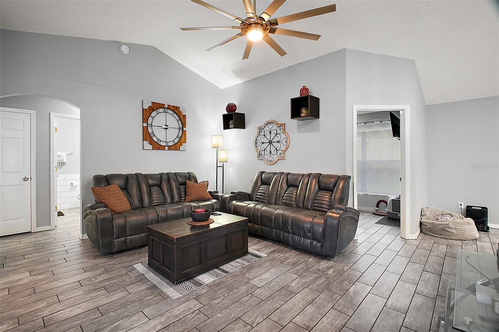 831 WHISPER SOUND, MINNEOLA, FL, 34715