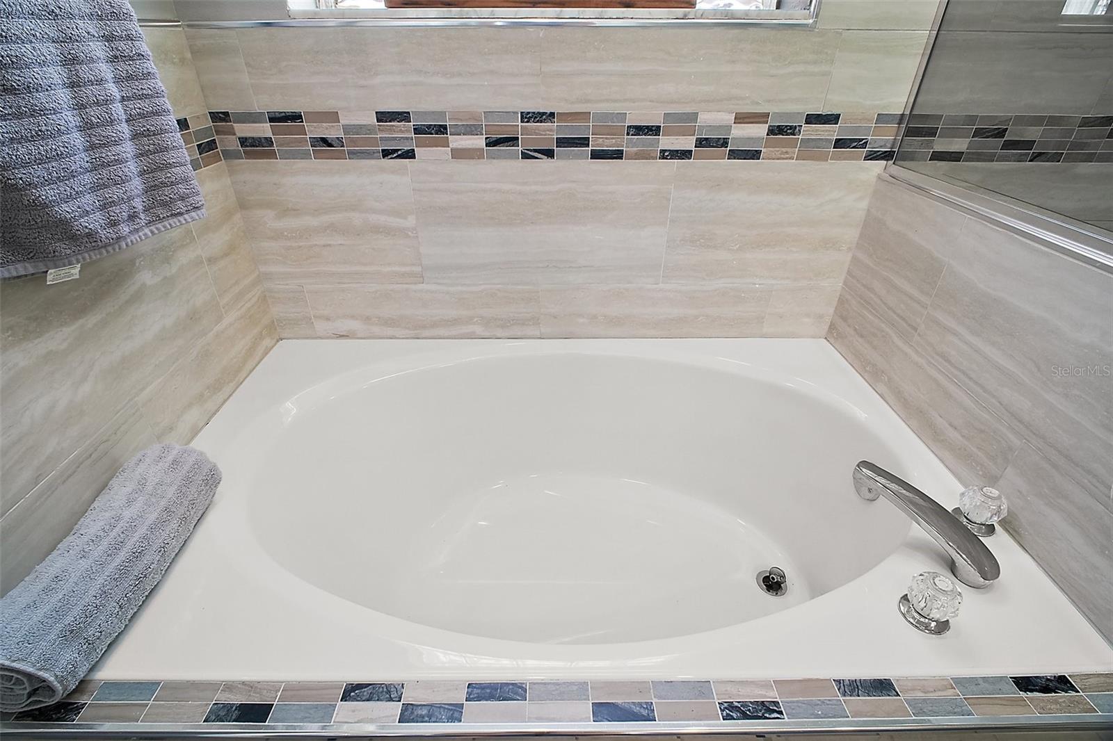 831 WHISPER SOUND, MINNEOLA, FL, 34715