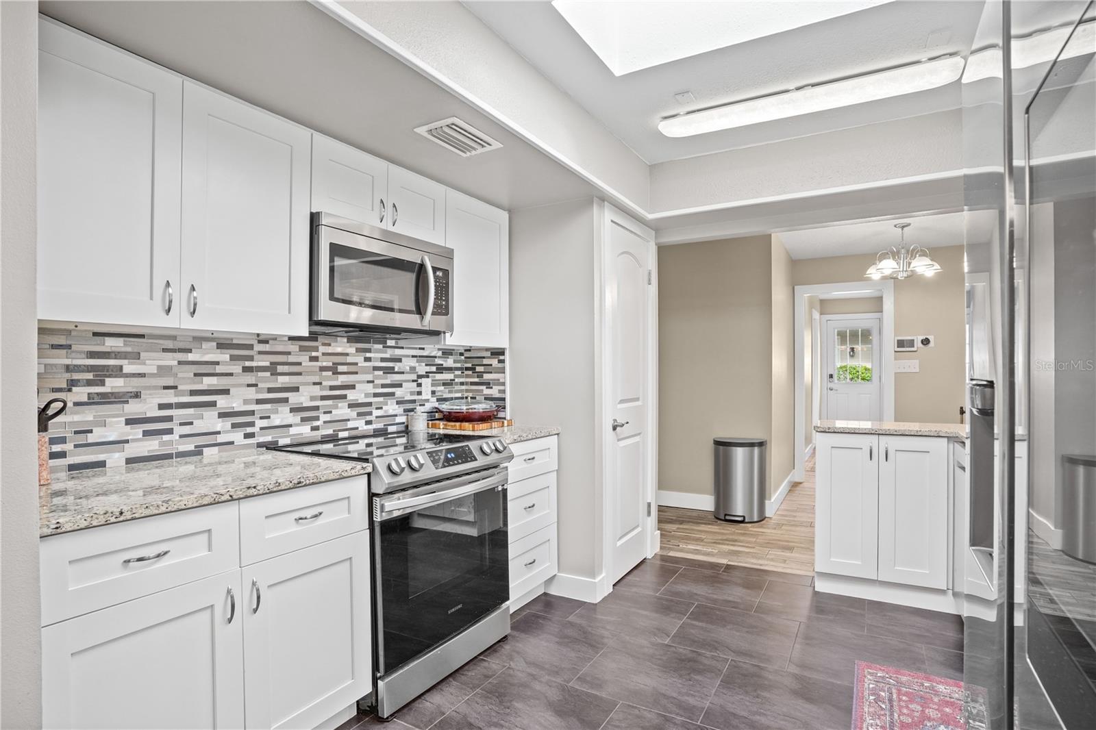 5301 PINEVIEW WAY, APOPKA, FL, 32703