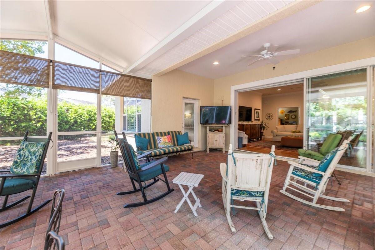 2021 WISTERIA LN, LAKELAND, FL, 33813