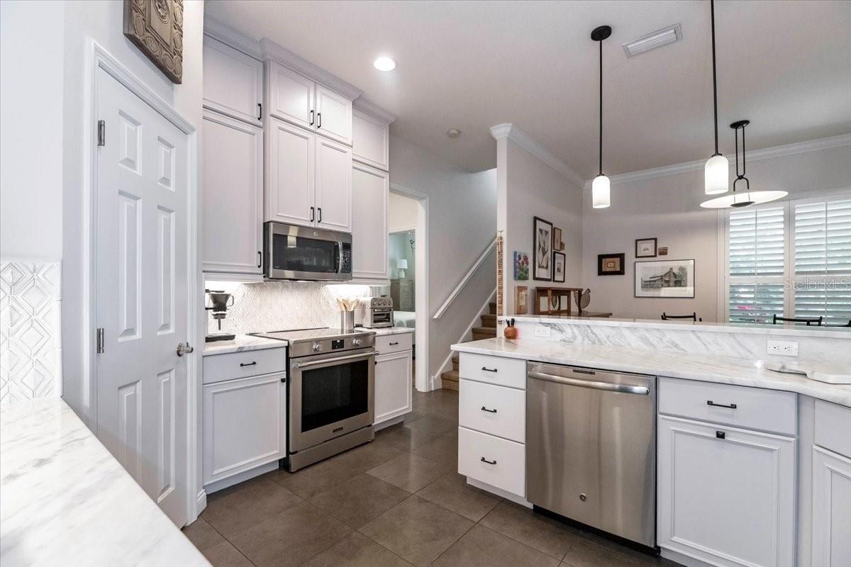 2021 WISTERIA LN, LAKELAND, FL, 33813