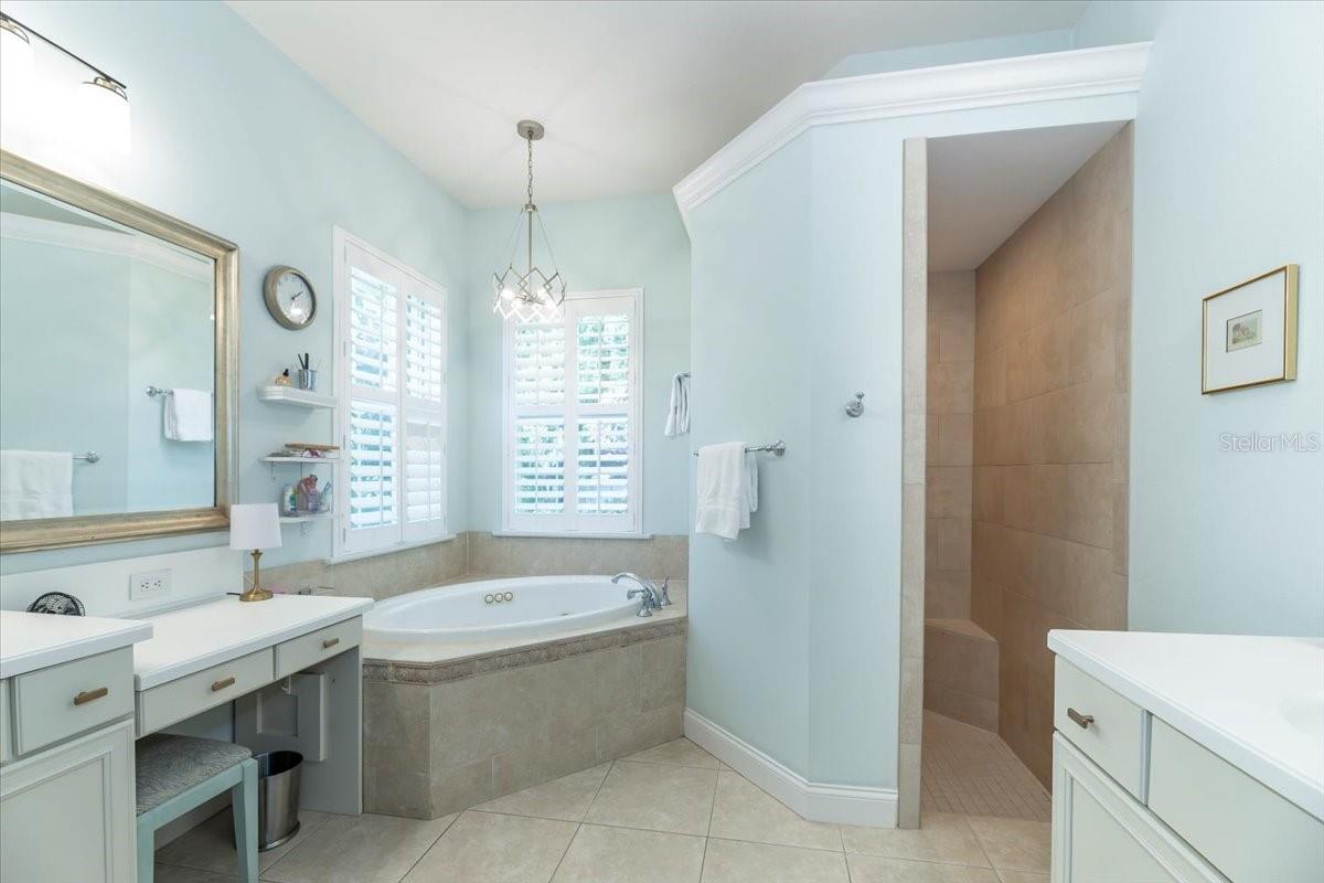 2021 WISTERIA LN, LAKELAND, FL, 33813