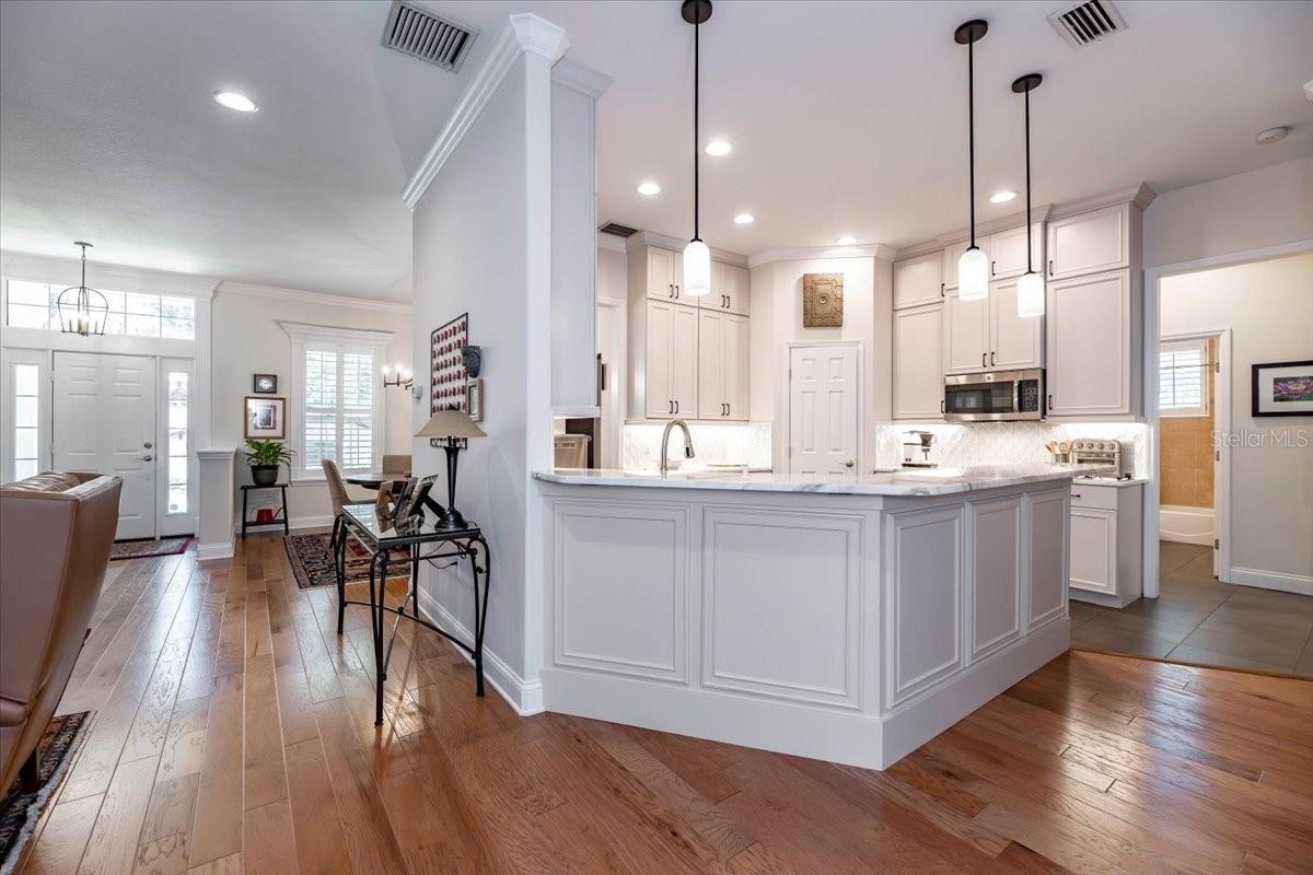 2021 WISTERIA LN, LAKELAND, FL, 33813