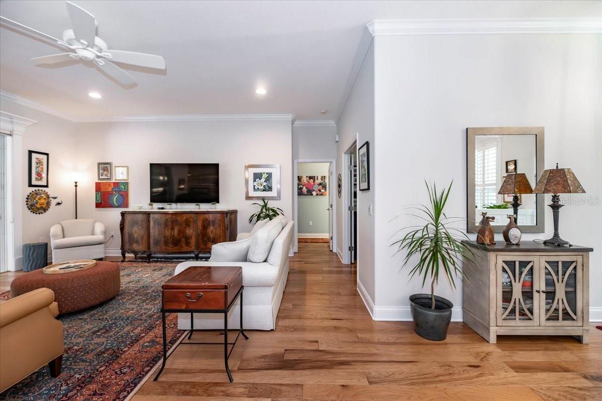 2021 WISTERIA LN, LAKELAND, FL, 33813