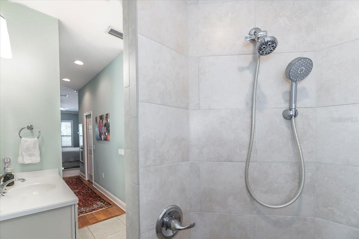 2021 WISTERIA LN, LAKELAND, FL, 33813