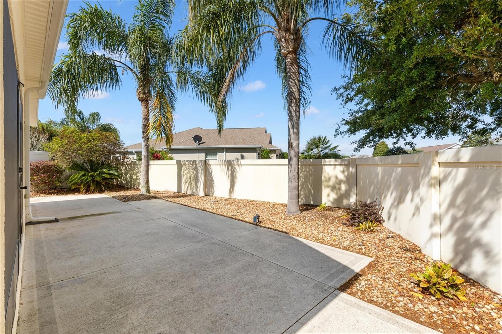 2042 HYDRANGEA AVE, THE VILLAGES, FL, 32162