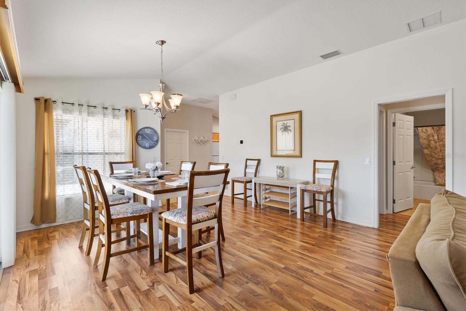 2042 HYDRANGEA AVE, THE VILLAGES, FL, 32162