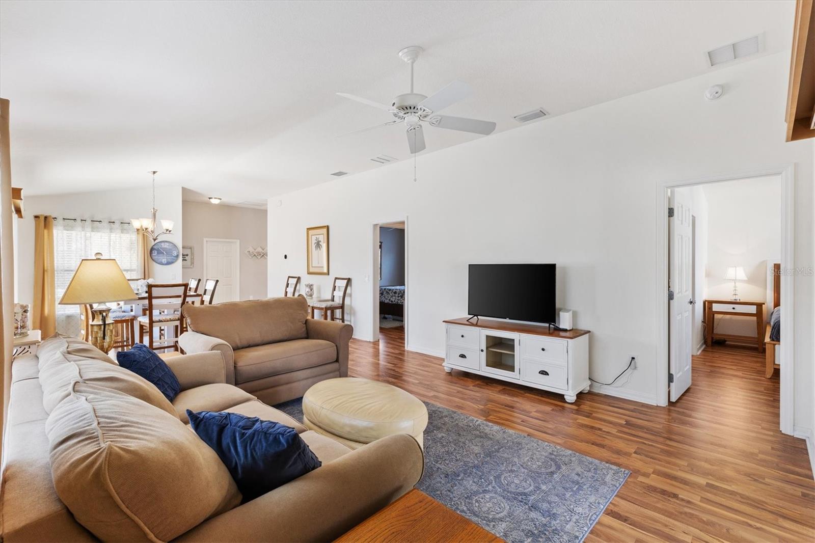 2042 HYDRANGEA AVE, THE VILLAGES, FL, 32162