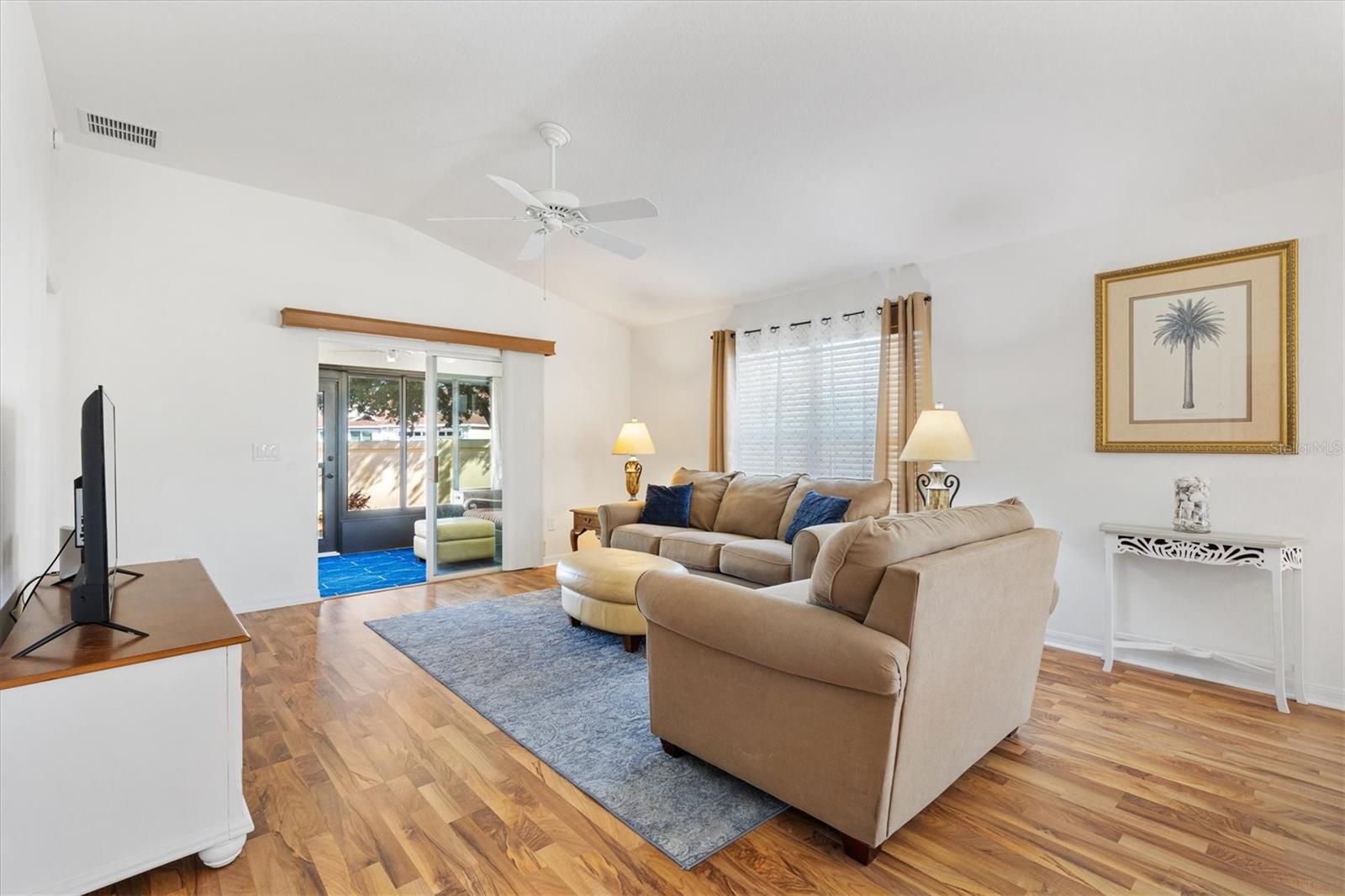 2042 HYDRANGEA AVE, THE VILLAGES, FL, 32162