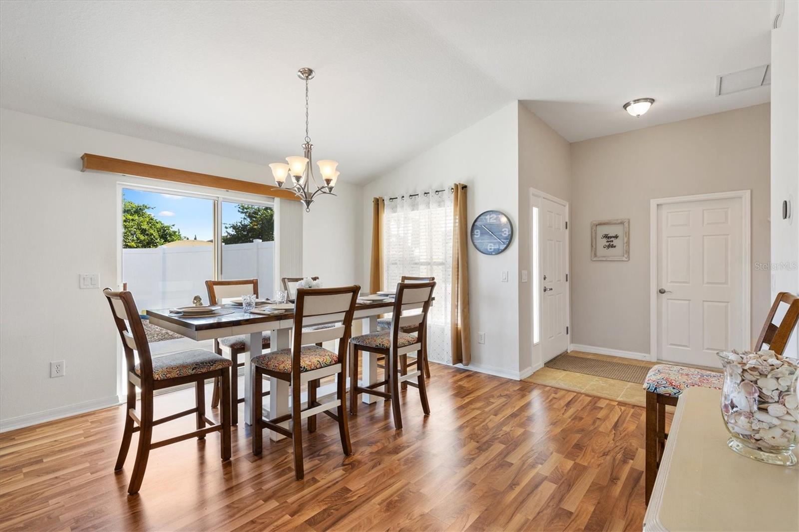 2042 HYDRANGEA AVE, THE VILLAGES, FL, 32162